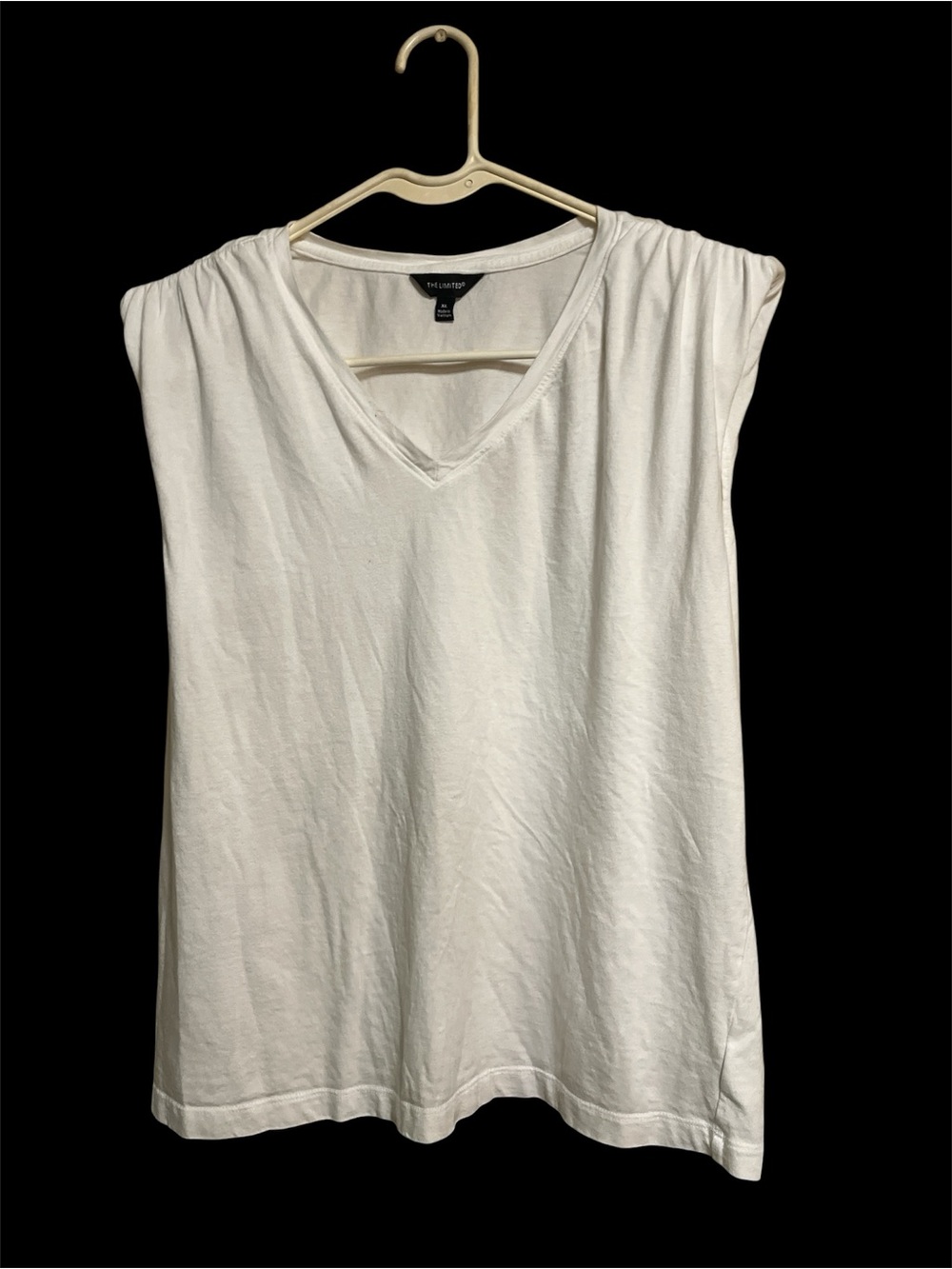 The Limited White V-Neck Sleeveless Tank Top